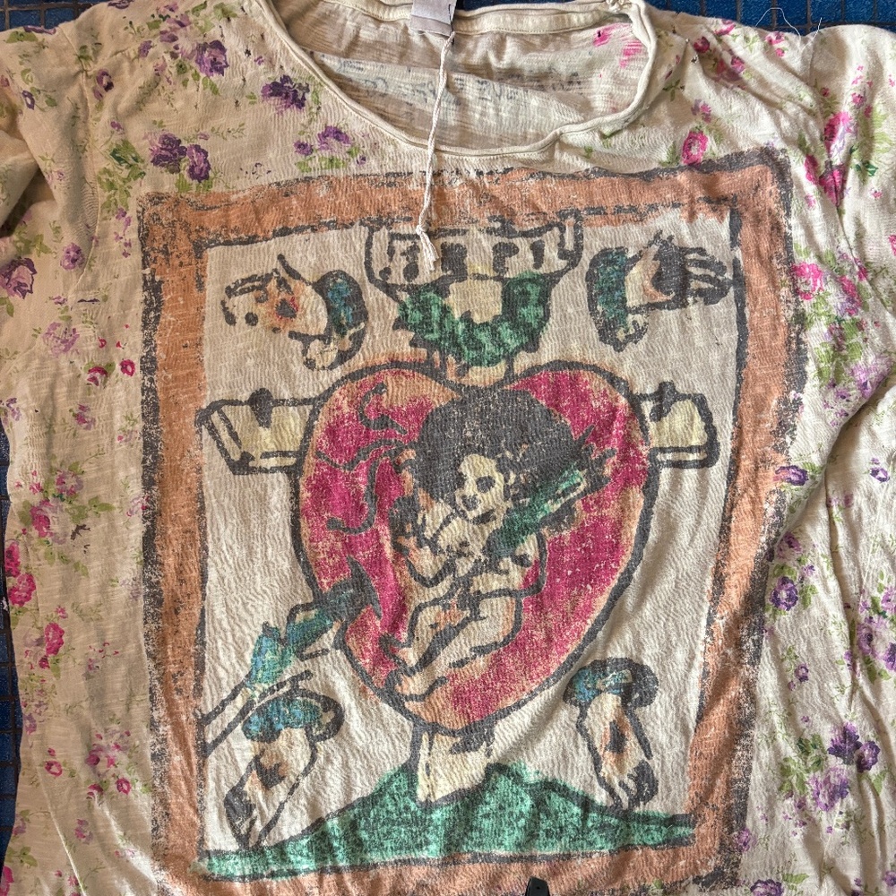 Never worn Magnolia Pearl tshirt
